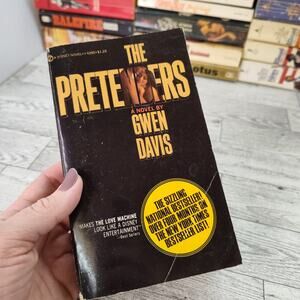 THE PRENTENDERS Gwen Davis 1970 First Printing‎ Signet Paperback